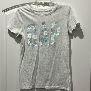 Gap T-shirt Size XS